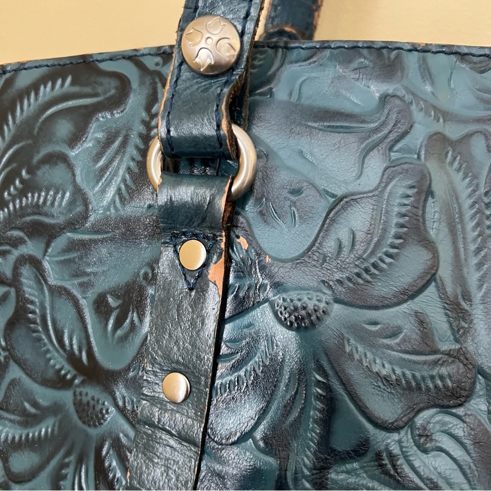 Patricia Nash Teal Tooled Leather Tote - Picture 5 of 12